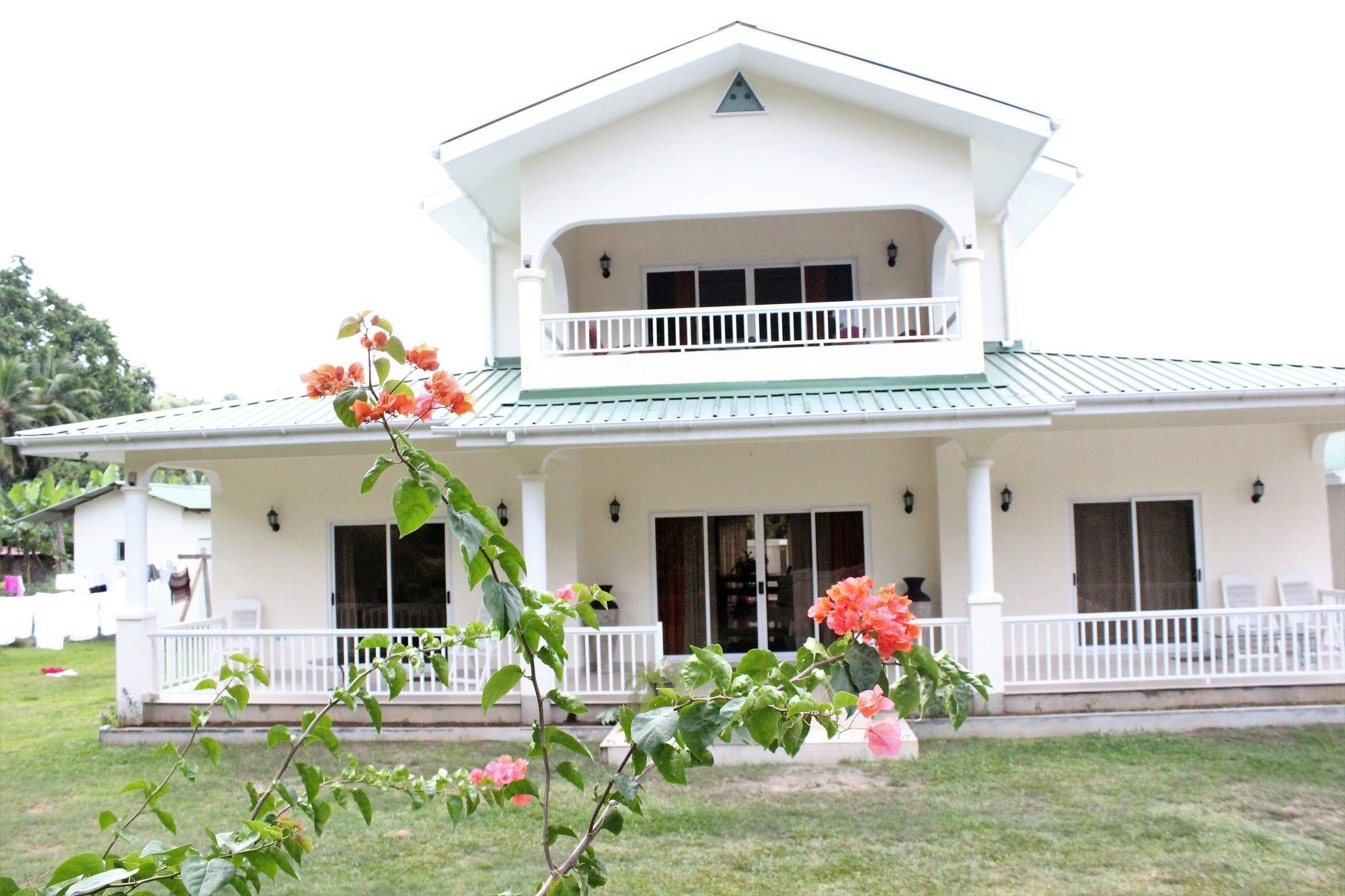 Julie'S Holiday Home Pointe Au Sel ภายนอก รูปภาพ